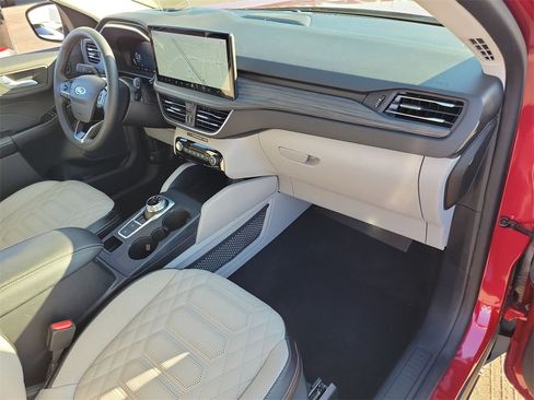 Used 2023 Ford Escape Platinum w/ Premium Technology Package image 29