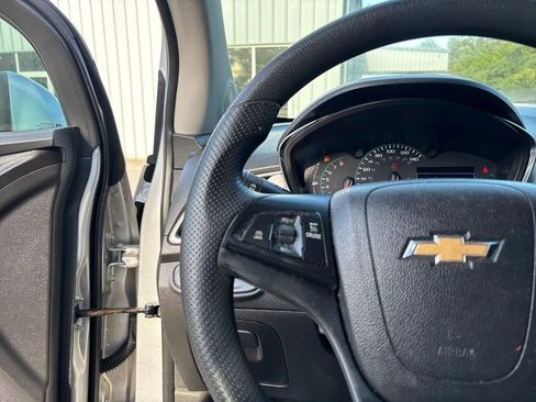 Used 2019 Chevrolet Trax LS FWD image 16