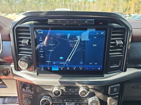 Used 2022 Ford F150 Lariat w/ Equipment Group 502A High image 27