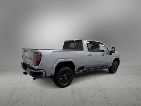 Used 2026 GMC Sierra 2500 AT4 w/ AT4 Premium Plus Package image 8