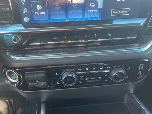 Used 2024 Chevrolet Silverado 1500 LT Trail Boss w/ Convenience Package II image 17