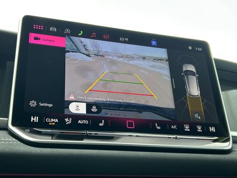 New 2026 Volkswagen Tiguan SE image 19