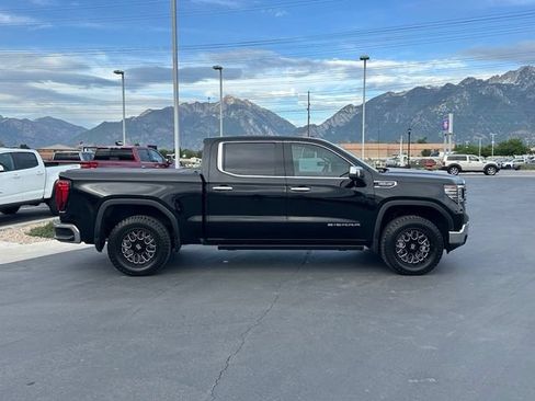 Used 2022 GMC Sierra 1500 SLT w/ SLT Convenience Package AWD/4WD image 8