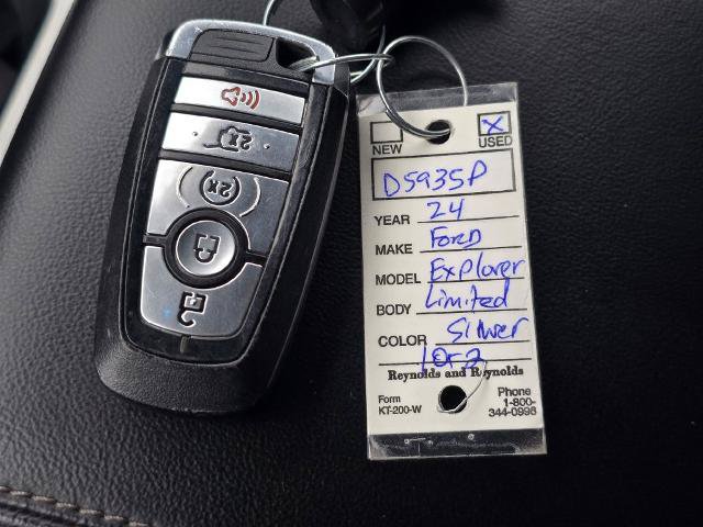 Certified 2024 Ford Explorer Limited AWD/4WD image 35
