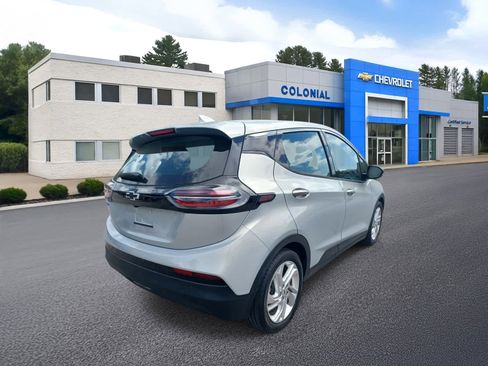 Used 2023 Chevrolet Bolt LT FWD image 4