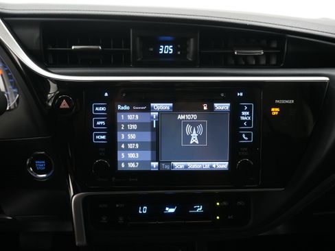 Used 2017 Toyota Corolla SE 50th Anniversary image 17