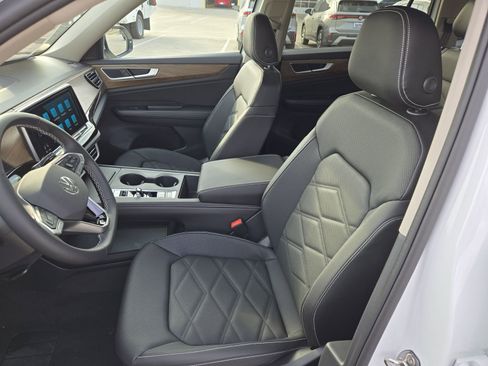 New 2026 Volkswagen Atlas SE image 16