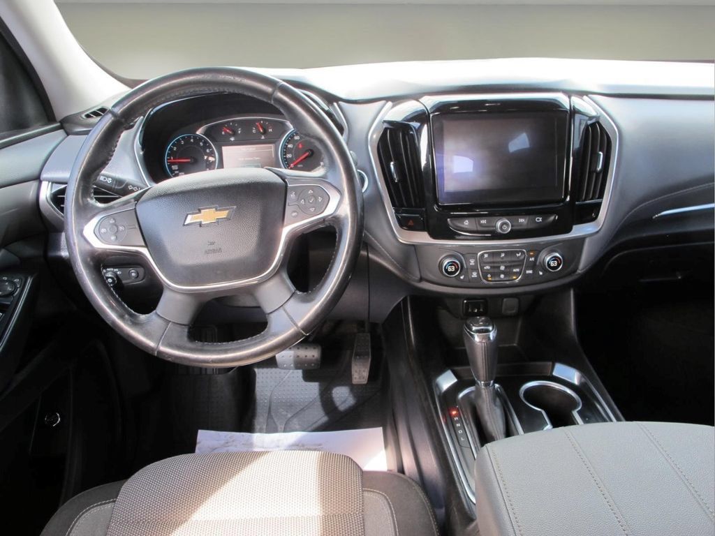 Used 2019 Chevrolet Traverse LT FWD image 21