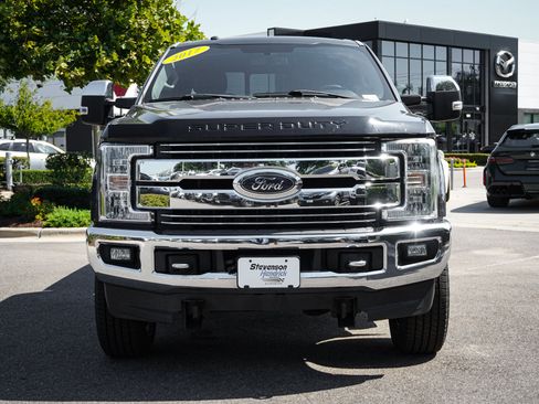 Used 2017 Ford F350 Lariat AWD/4WD image 3