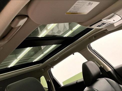 Used 2025 Nissan Rogue Platinum w/ Platinum Premium Package image 20