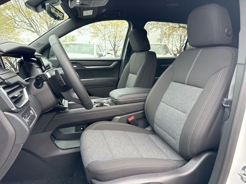 New 2026 GMC Acadia Elevation AWD/4WD image 13