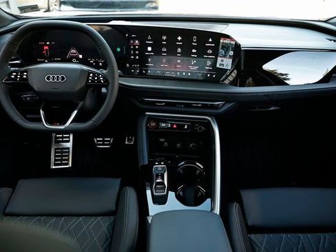 New 2025 Audi SQ5 Premium Plus image 27