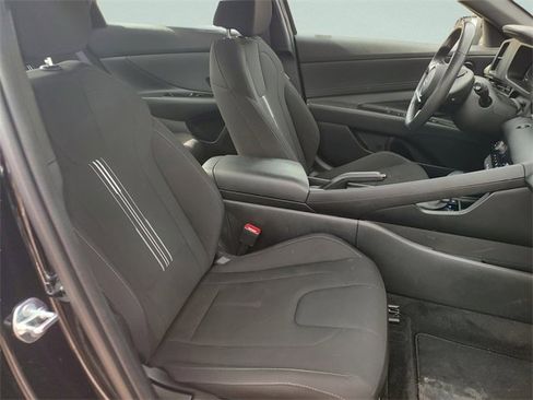 Used 2025 Hyundai Elantra Sport w/ Cargo Package image 32