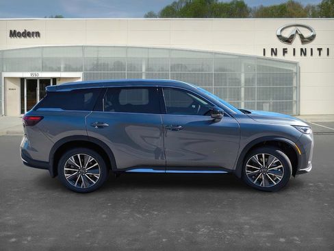 New 2026 INFINITI QX60 Luxe image 3