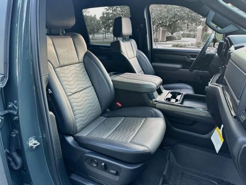 Used 2026 Chevrolet Silverado 2500 ZR2 w/ LPO, Dark Essentials Package AWD/4WD image 14