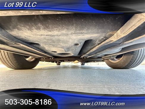 Used 2013 Chrysler Town & Country Touring FWD image 53