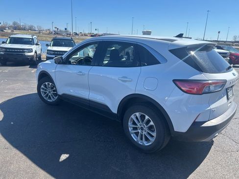 Used 2020 Ford Escape SE image 31