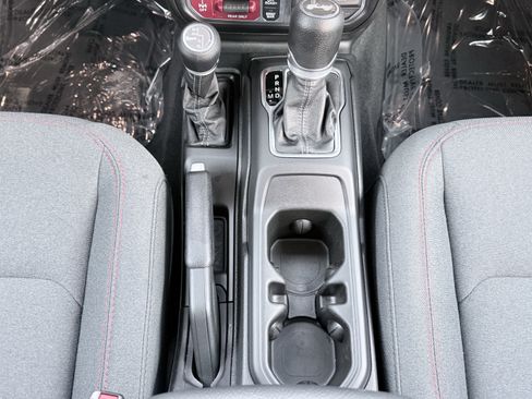 Used 2026 Jeep Wrangler Unlimited Rubicon image 39