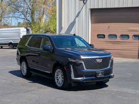 Used 2023 Cadillac Escalade Premium Luxury AWD/4WD image 7