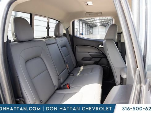 Used 2017 Chevrolet Colorado LT w/ Luxury Package, Chrome AWD/4WD image 16
