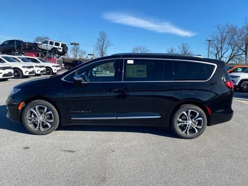 New 2026 Chrysler Pacifica Pinnacle AWD/4WD image 4