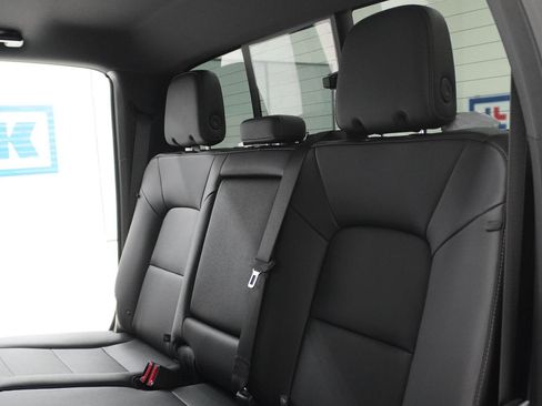 New 2026 Chevrolet Colorado LT RWD image 32