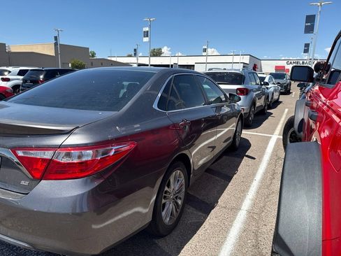 Used 2016 Toyota Camry SE FWD image 6