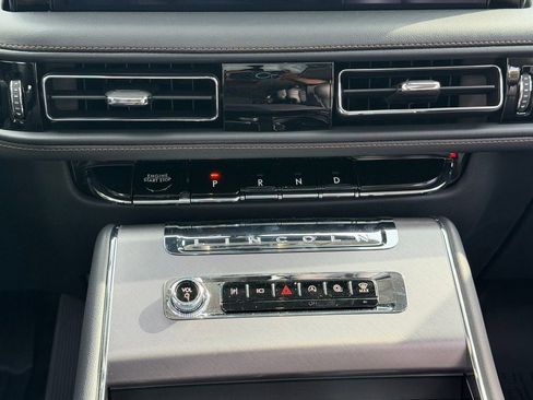 New 2026 Lincoln Aviator AWD image 15