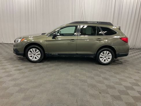 Used 2017 Subaru Outback 2.5i Premium image 14