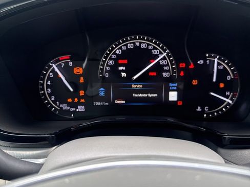 Used 2018 Cadillac XT5 Premium Luxury w/ Driver Assist Package image 8