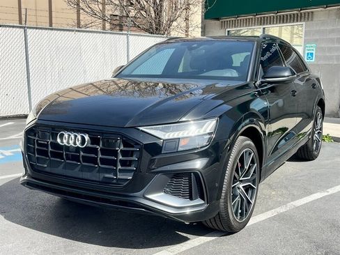 Used 2023 Audi Q8 Premium Plus w/ Premium Plus Package image 3