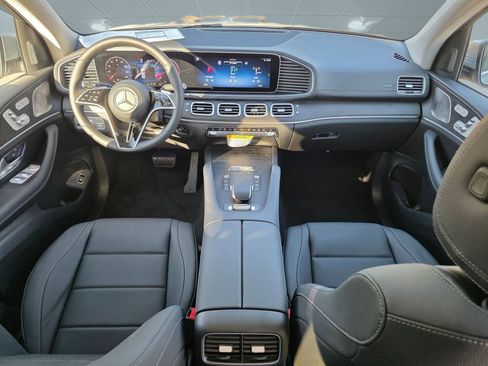 Used 2026 Mercedes-Benz GLS 450 4MATIC image 14