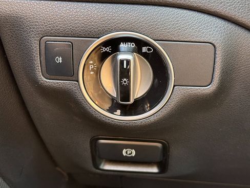 Used 2016 Mercedes-Benz CLA 250 image 42