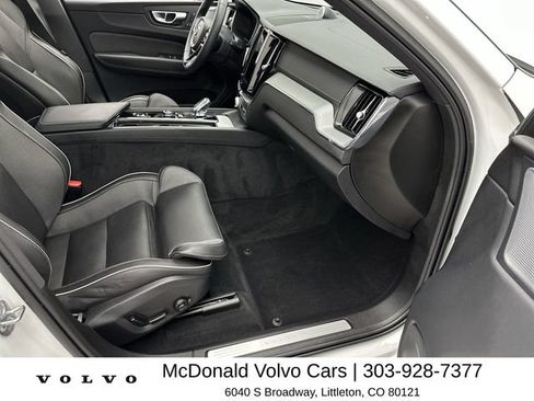 Used 2023 Volvo XC60 B5 Ultimate w/ Climate Package AWD/4WD image 24