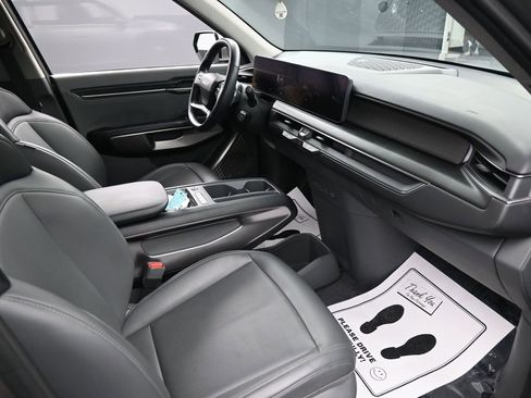 Used 2024 Kia EV9 Light Long Range image 36