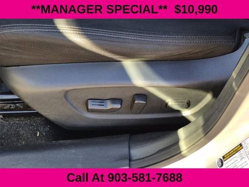 Used 2018 Nissan Rogue SV w/ Sun & Sound Touring Package image 22