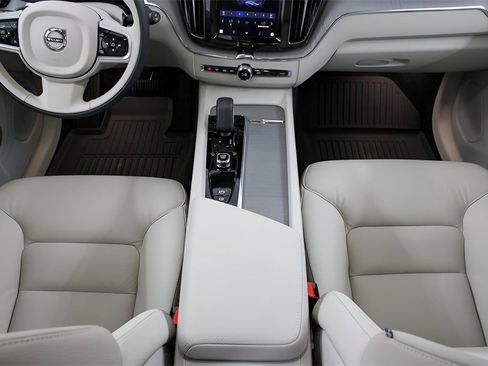 New 2025 Volvo XC60 B5 Plus w/ Protection Package Premier image 24