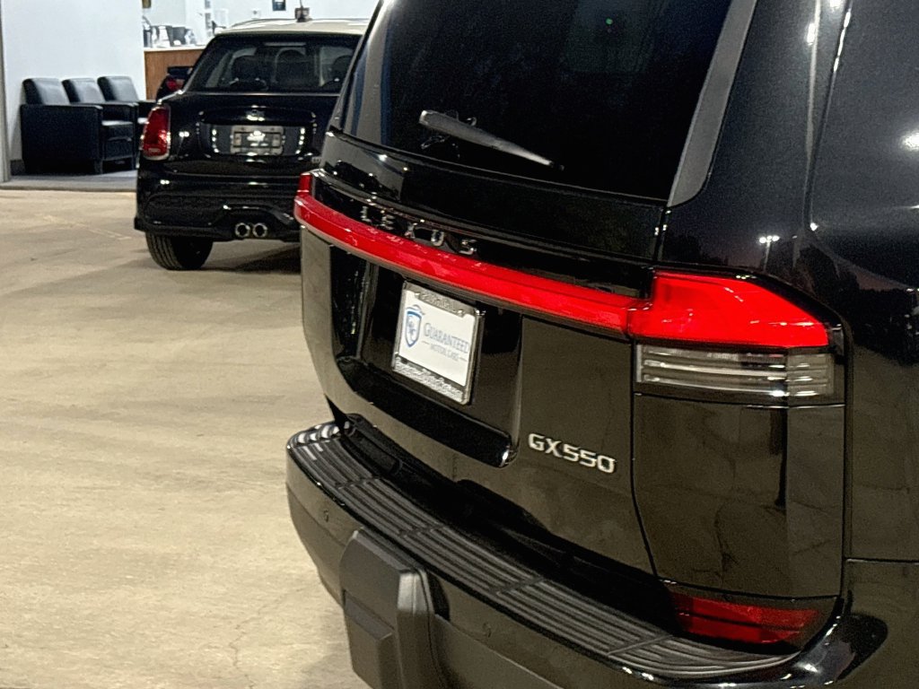 Used 2024 Lexus GX 550 w/ Cold Area Package AWD/4WD image 11