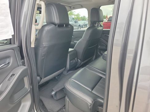 Certified 2024 Nissan Frontier SL w/ Technology Package AWD/4WD image 9