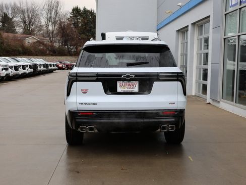New 2026 Chevrolet Traverse RS image 9