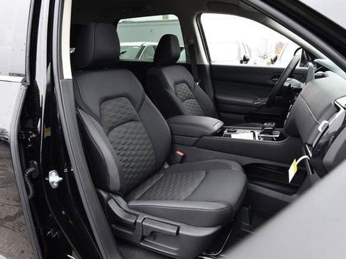 New 2026 Nissan Pathfinder SV image 21