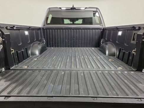Used 2022 Toyota Tundra Platinum AWD/4WD image 10