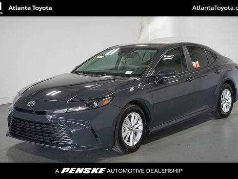 Certified 2025 Toyota Camry LE image 1