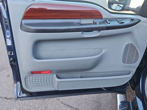 Used 2006 Ford F250 4x4 SuperCab Super Duty image 12