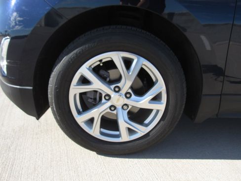 Used 2020 Chevrolet Equinox Premier image 4