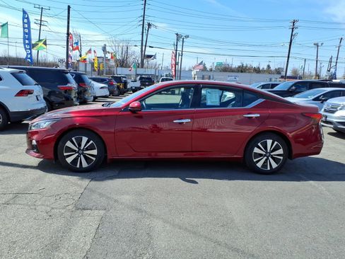 Used 2019 Nissan Altima 2.5 SV image 4