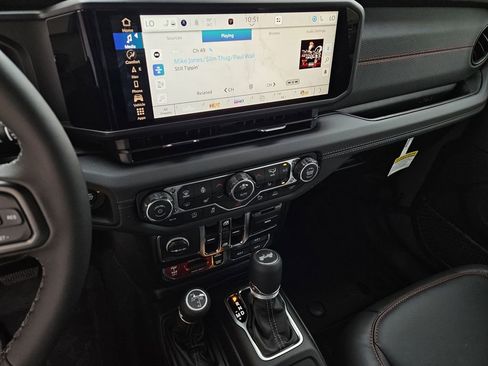 New 2026 Jeep Wrangler Unlimited Rubicon image 19