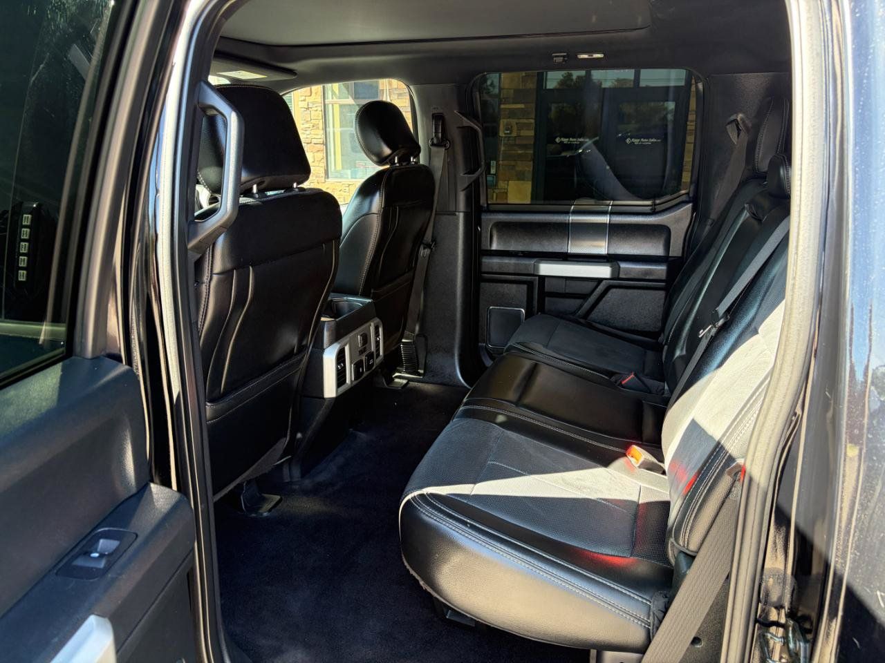 Used 2018 Ford F150 Lariat w/ Equipment Group 502A Luxury AWD/4WD image 5