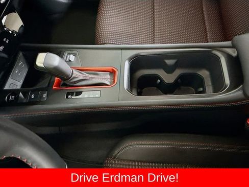 Used 2025 Nissan Kicks SR FWD image 18