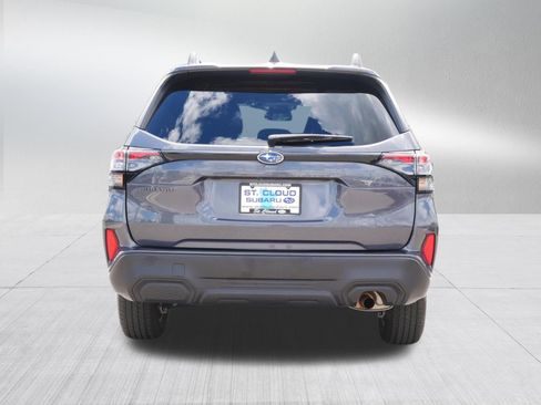 Used 2025 Subaru Forester Premium AWD/4WD image 6